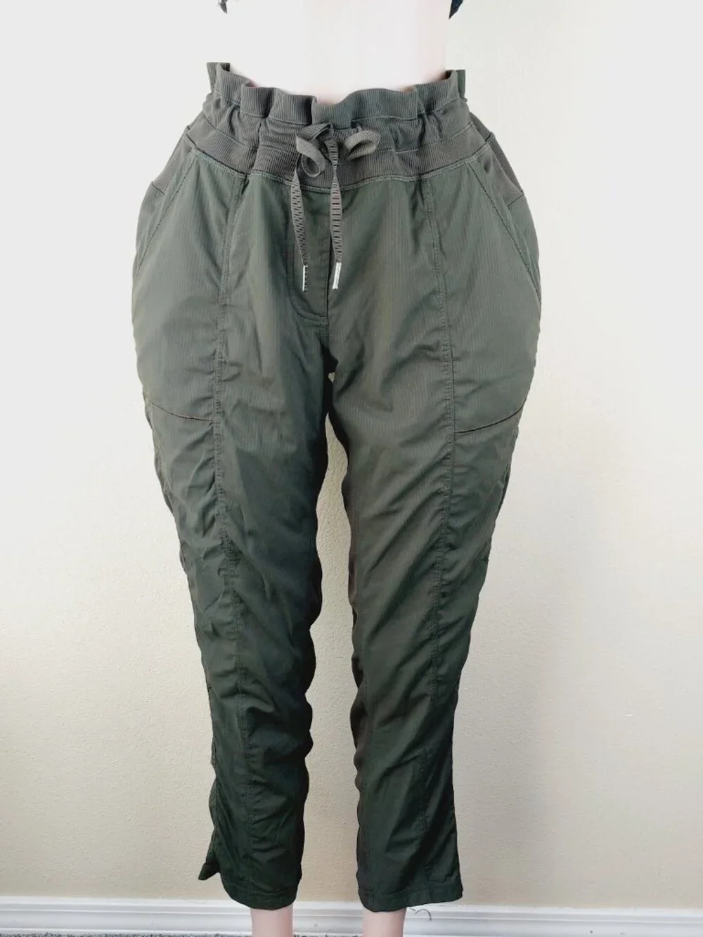 Lululemon Women's Dark Olive Dancing Studio Relax Ankle Pants Size 12